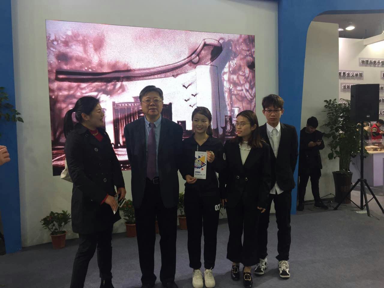 1490361822048012738.jpg 1490361822048012738.jpg